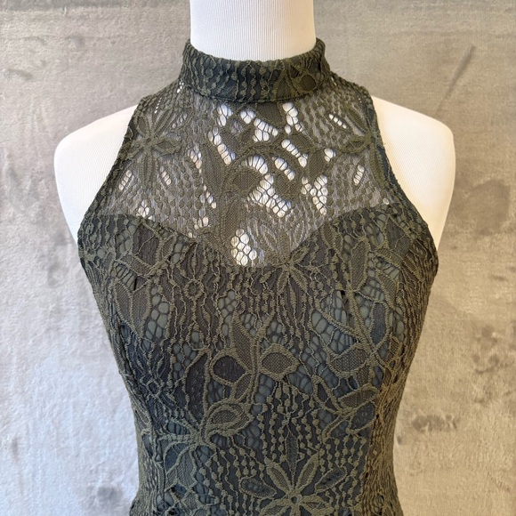 Dark Romantic Bodycon Lace Overlay Halter Sleeveless Dress Sz S Date Night - Picture 2 of 10